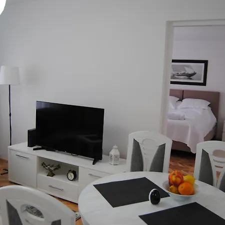 Family & Friends -free Parking Apartment Sarajevo