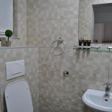 Family & Friends -free Parking