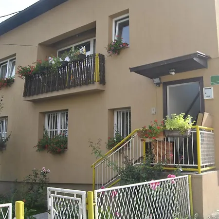 Family & Friends -free Parking Apartment *