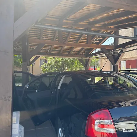 Family & Friends -free Parking *